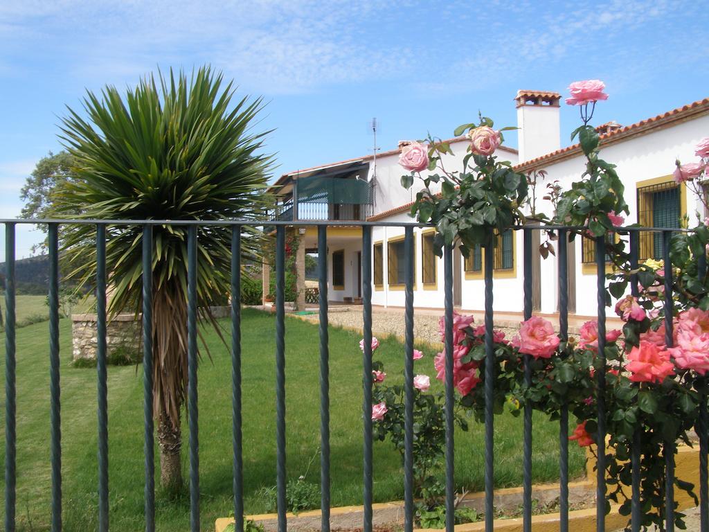 Casa Rural La Sierra De Monfraguee Malpartida De Plasencia Exteriör bild